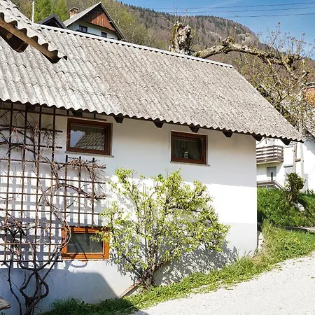 Pr' Pavleto شقة *